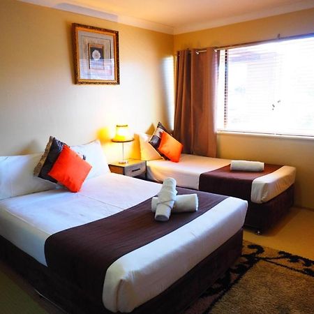 Bella Vista Motel กอสเฟิร์ด ภายนอก รูปภาพ