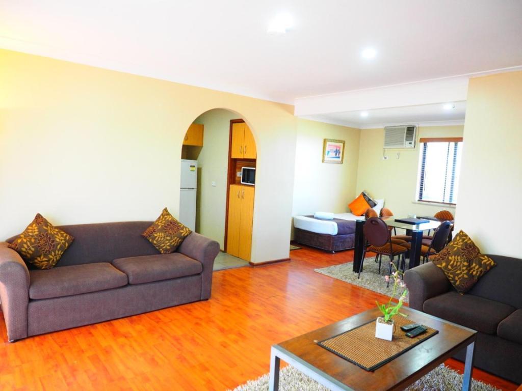 Bella Vista Motel กอสเฟิร์ด ภายนอก รูปภาพ