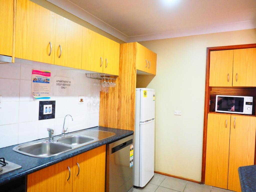 Bella Vista Motel กอสเฟิร์ด ภายนอก รูปภาพ